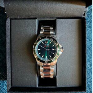 Movado Men S Series 800 2600136 Stainless Green Dial Mens Watch